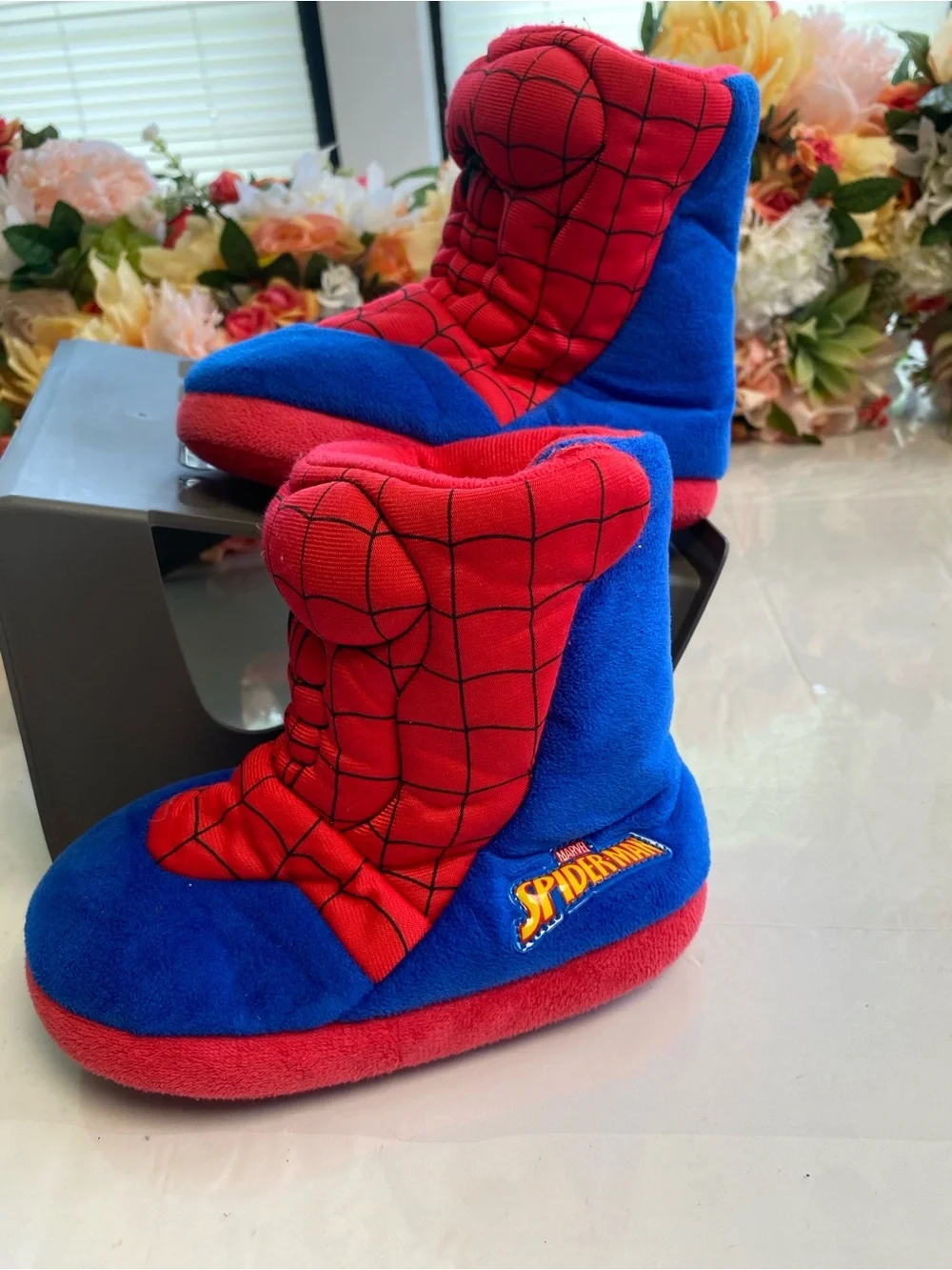 Spider-Man Kids Plush Slipper Bundle 2 Pairs Red Size 9/10 Cozy Indoor Shoes